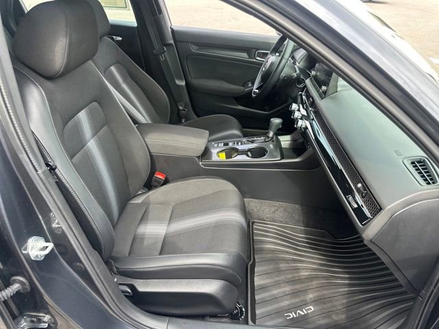 Used 2025 Honda Civic Sport image 12