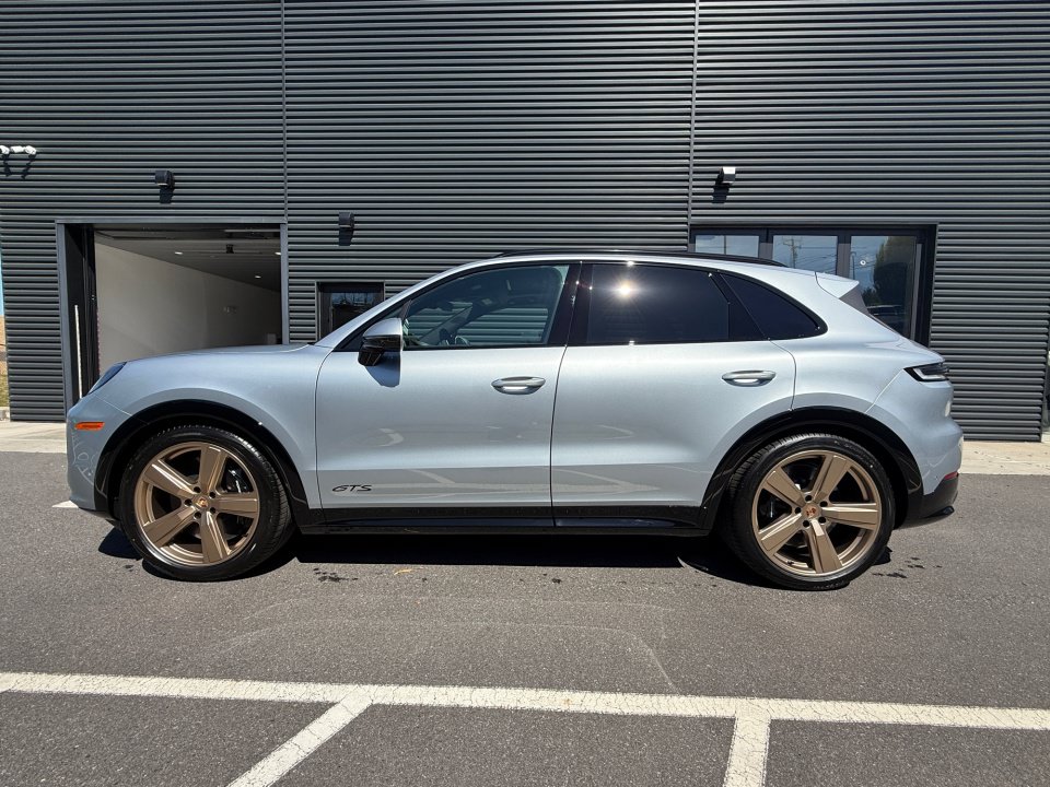 New 2026 Porsche Cayenne GTS AWD/4WD image 2
