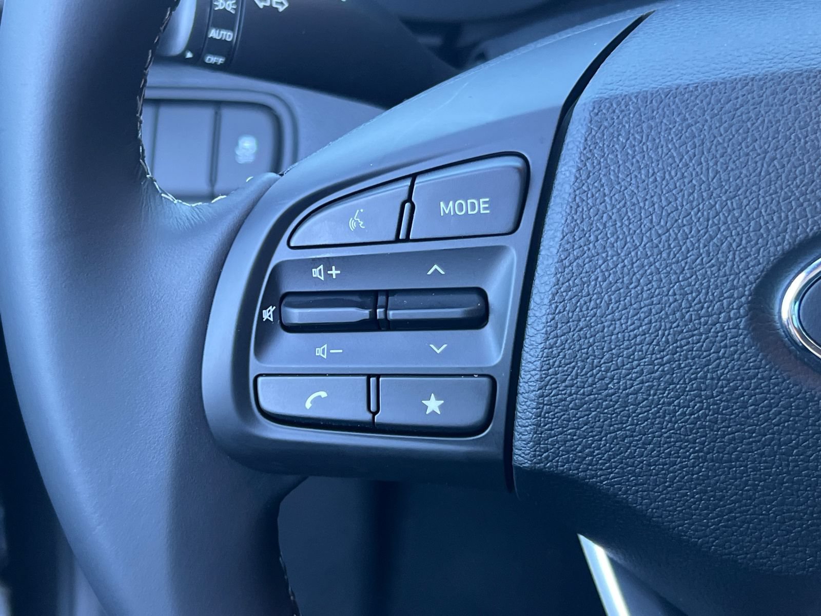 New 2026 Hyundai Venue SEL FWD image 19