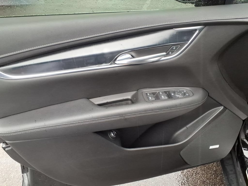 Used 2020 Cadillac XT5 Luxury FWD image 11