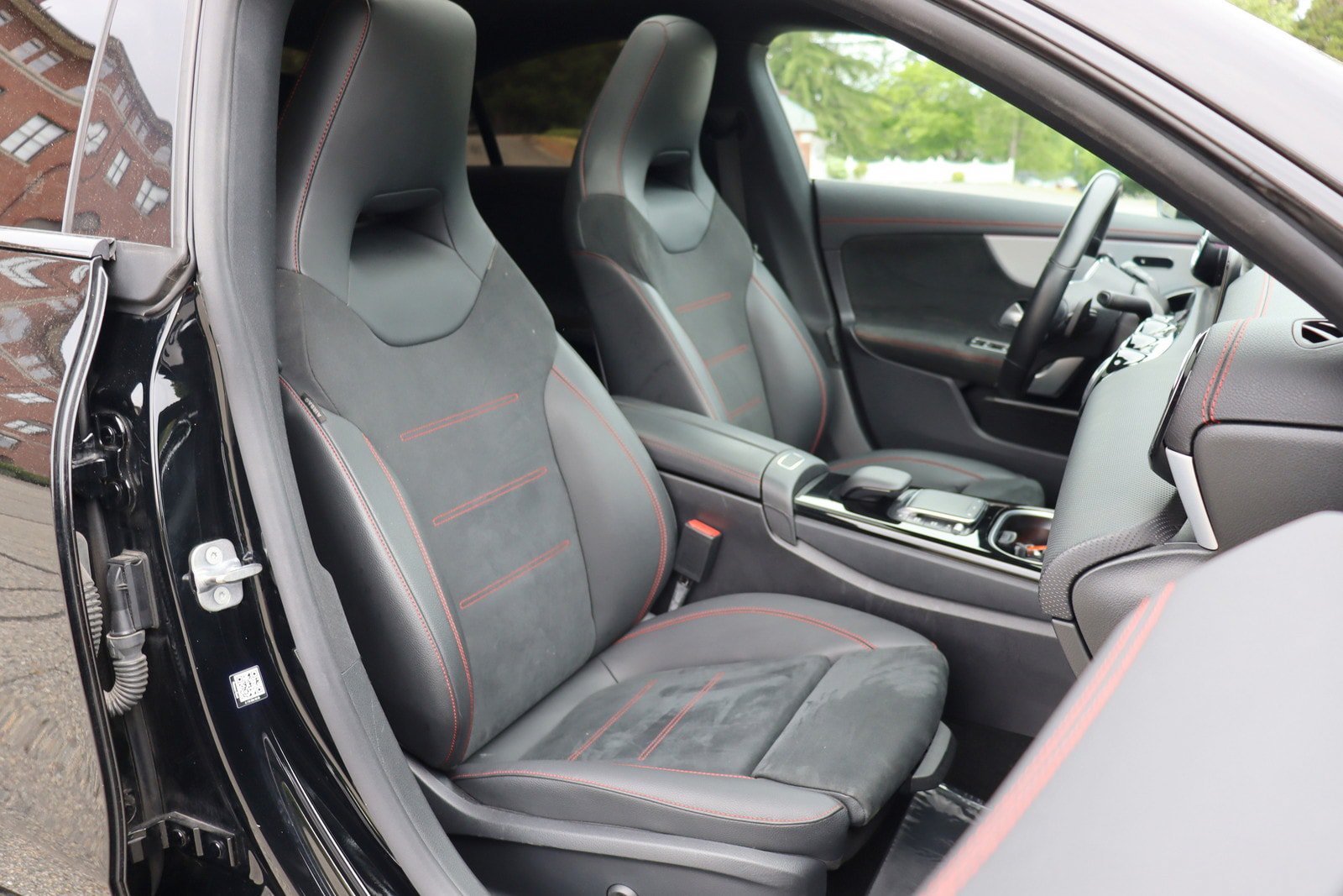 Used 2023 Mercedes-Benz CLA 250 4MATIC w/ AMG Line image 20