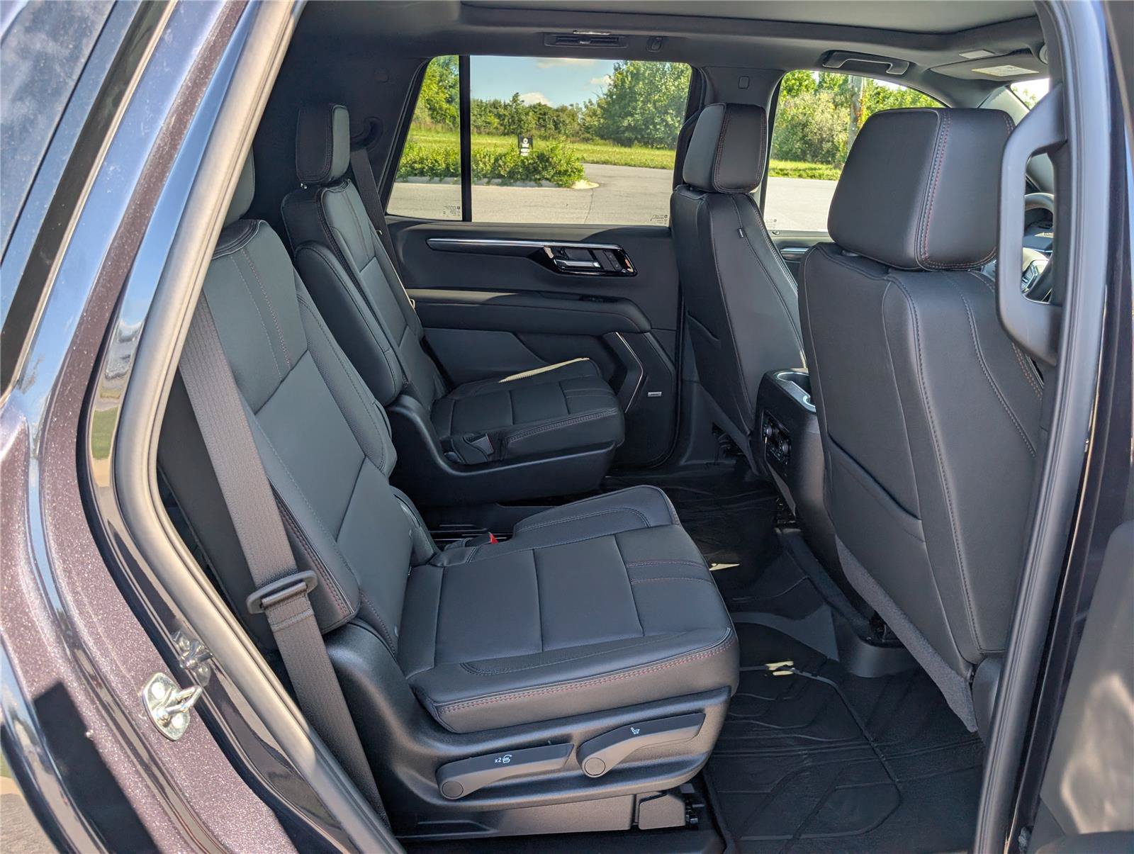 New 2026 Chevrolet Tahoe RST w/ Comfort Package AWD/4WD image 8