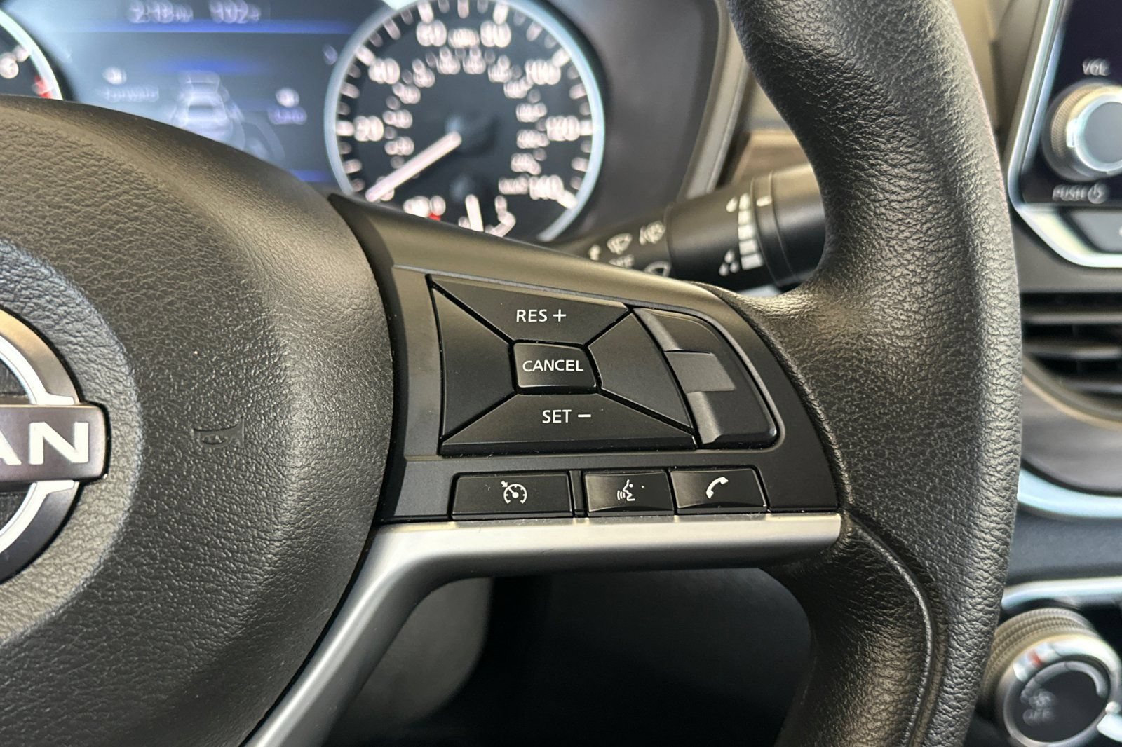 Used 2025 Nissan Altima 2.5 SV FWD image 26