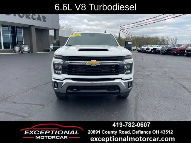 Used 2024 Chevrolet Silverado 2500 LT w/ Convenience Package AWD/4WD image 9