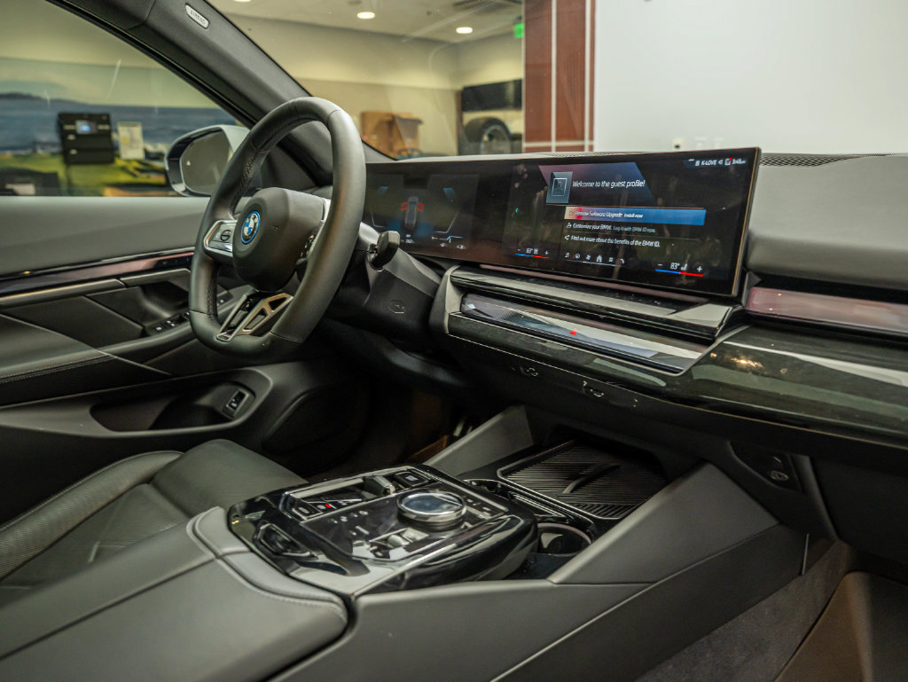 Used 2024 BMW i5 eDrive40i w/ M Sport Package RWD image 46