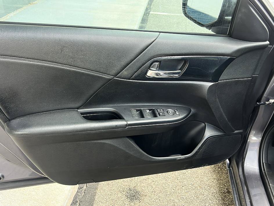 Used 2014 Honda Accord Sport image 26