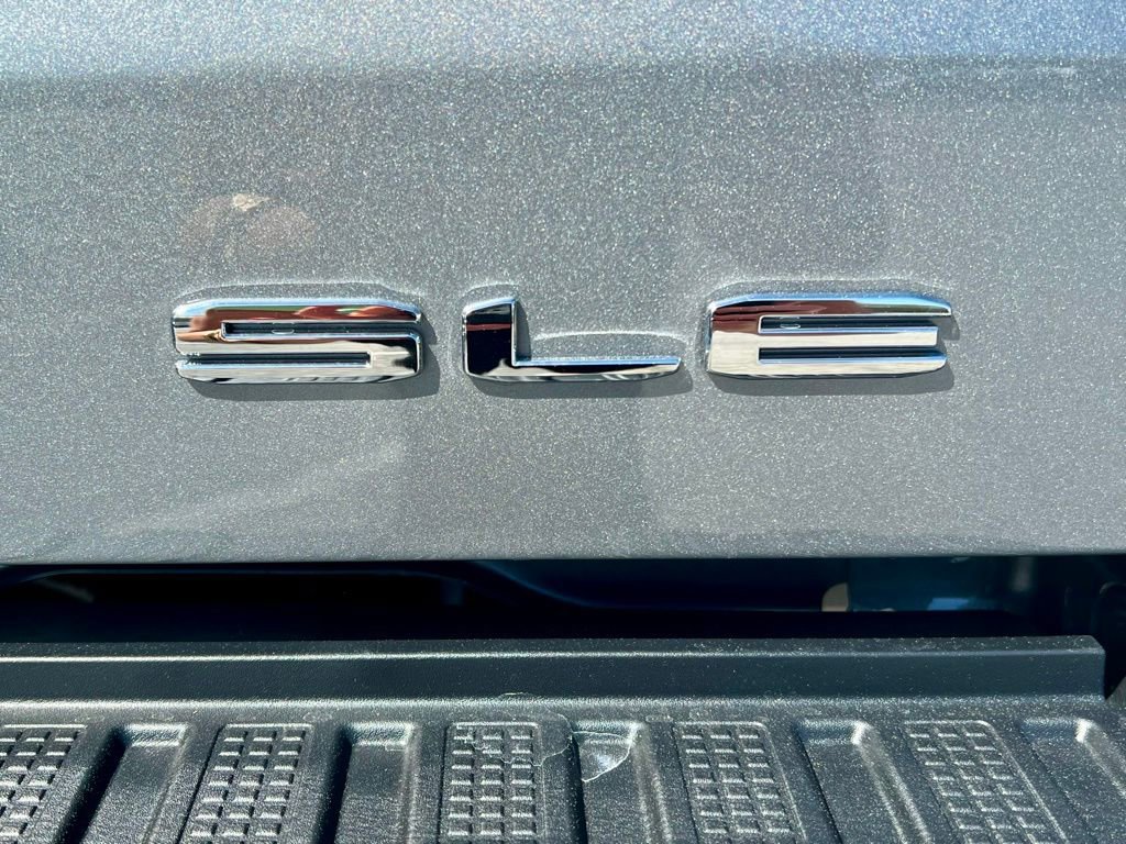 New 2026 GMC Sierra 1500 SLE image 10