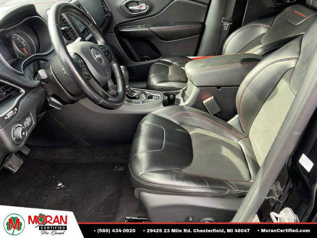 Used 2020 Jeep Cherokee Trailhawk w/ Cold Weather Group AWD/4WD image 19