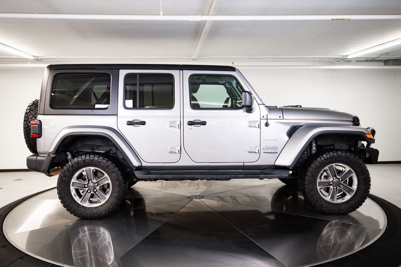 Used 2020 Jeep Wrangler Unlimited Sahara AWD/4WD image 8
