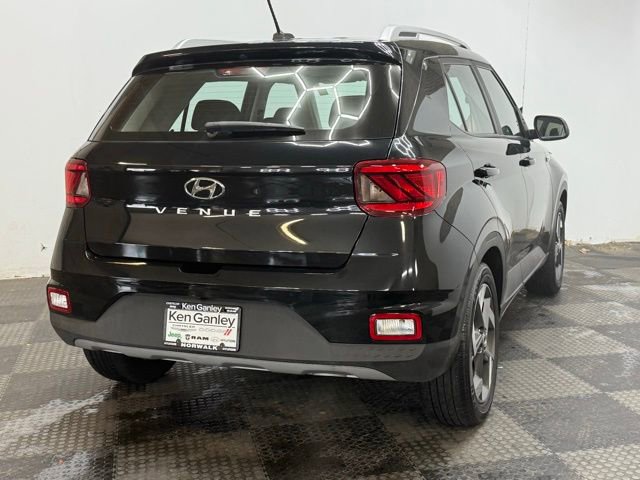 Certified 2023 Hyundai Venue SEL w/ Cargo Package image 12