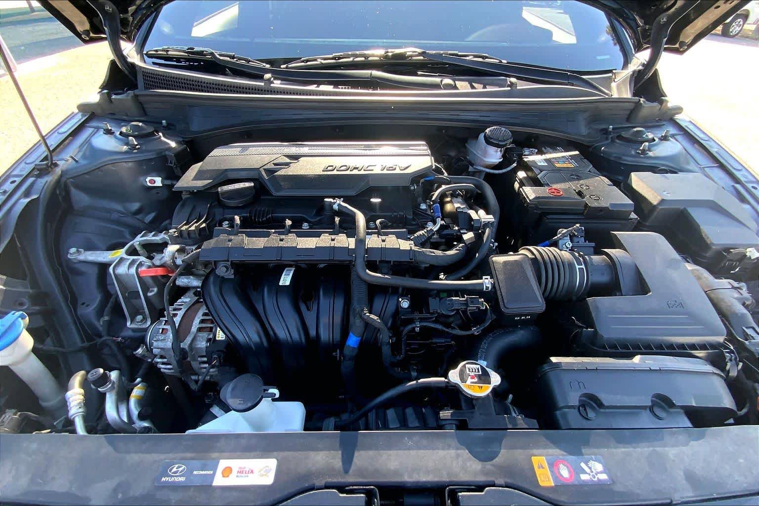 Used 2024 Hyundai Elantra SE FWD image 30