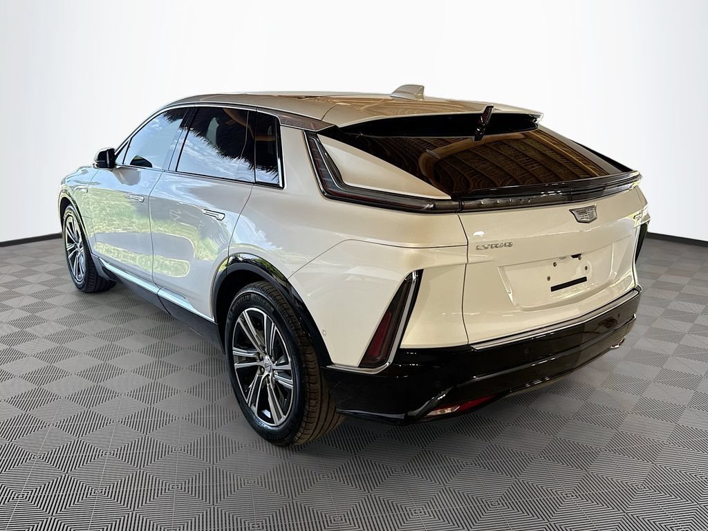 Used 2024 Cadillac Lyriq Luxury RWD image 8