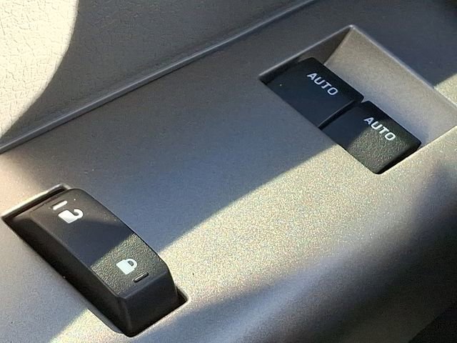 Used 2023 Ford F650 2WD Regular Cab Super Duty image 31