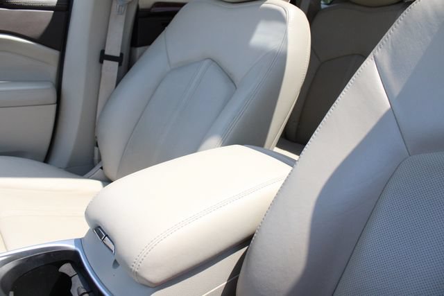 Used 2015 Cadillac SRX Performance w/ Driver Awareness Package AWD/4WD image 21