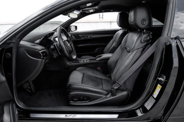 Used 2017 Cadillac ATS V w/ Luxury Package image 4