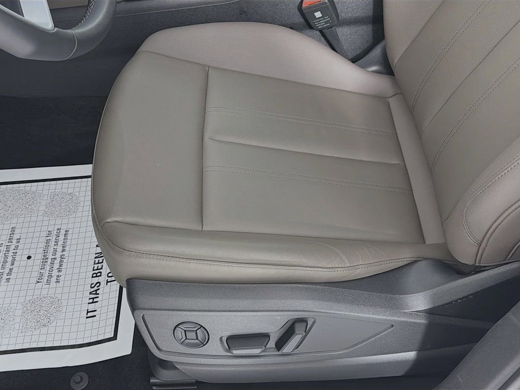 Certified 2025 Audi Q5 Premium w/ Convenience Package image 19