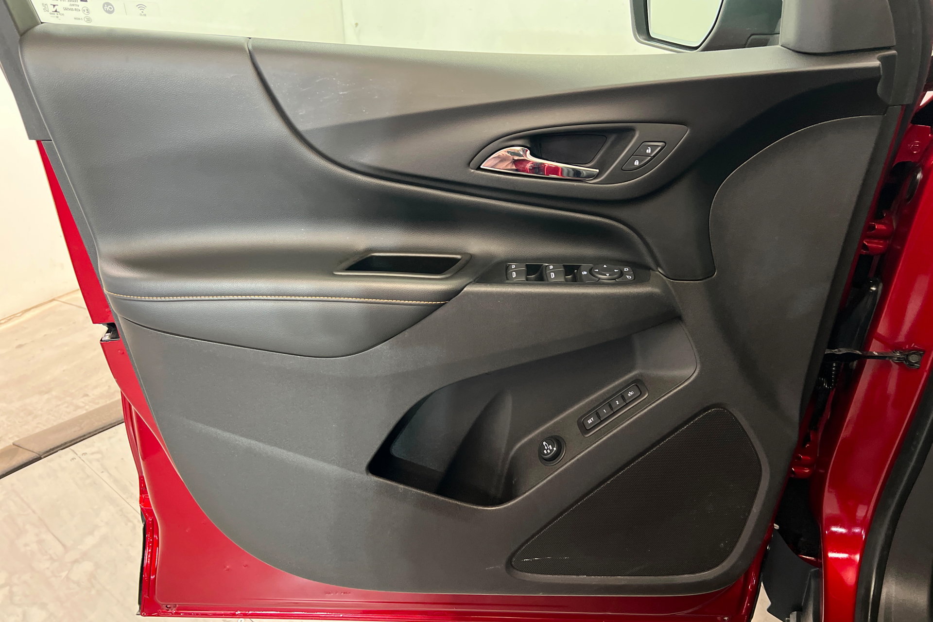 Used 2019 Chevrolet Equinox Premier AWD/4WD image 15