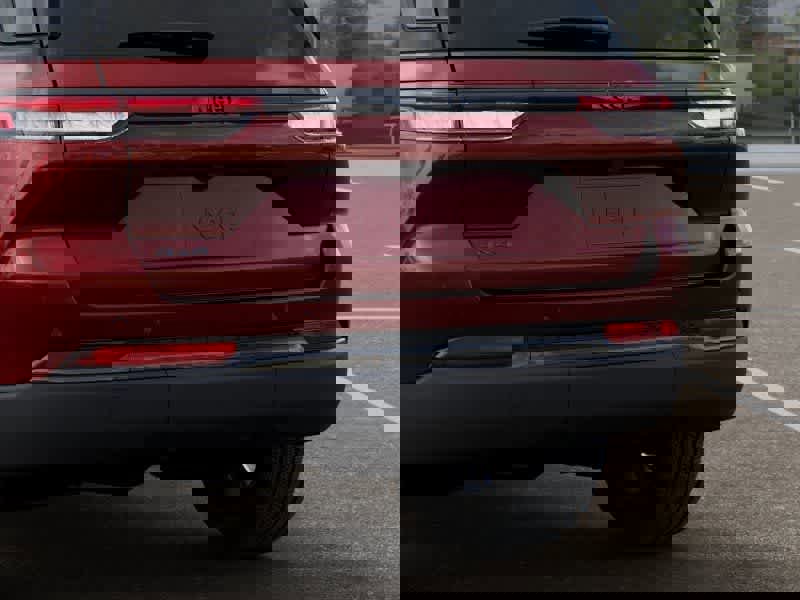 New 2025 Jeep Grand Cherokee Limited image 13