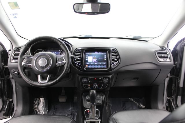 Used 2017 Jeep Compass Limited w/ Navigation Group AWD/4WD image 25