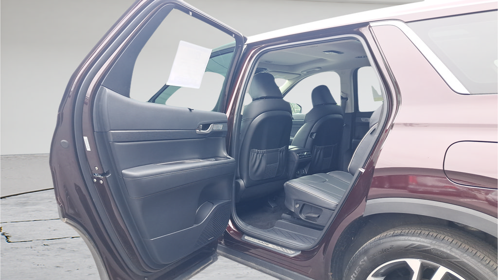 Used 2024 Hyundai Palisade Limited AWD/4WD image 24