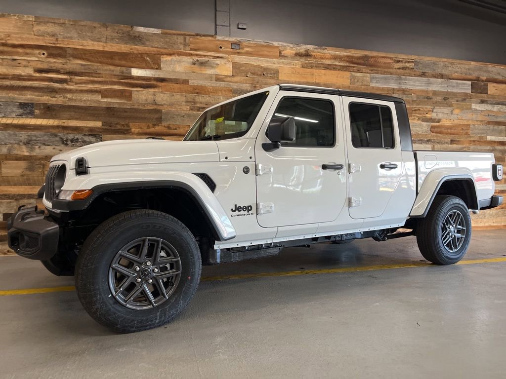 New 2026 Jeep Gladiator Sport AWD/4WD image 15