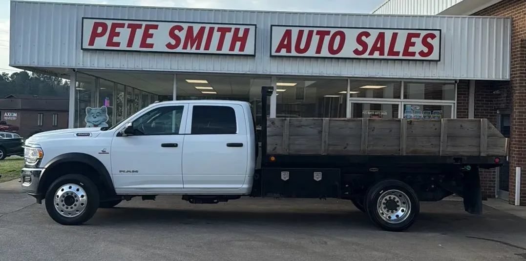Used 2021 RAM 4500 Tradesman w/ Chrome Appearance Group AWD/4WD image 2