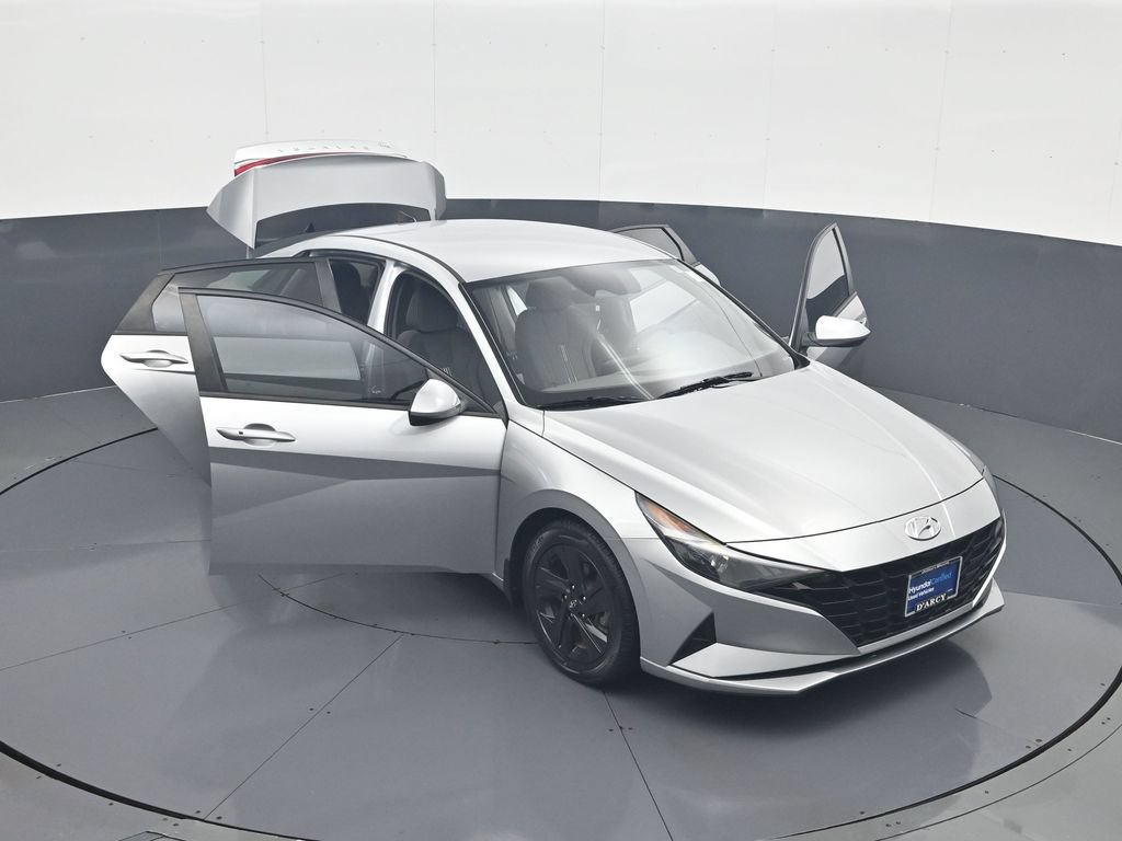 Certified 2022 Hyundai Elantra SEL FWD image 30