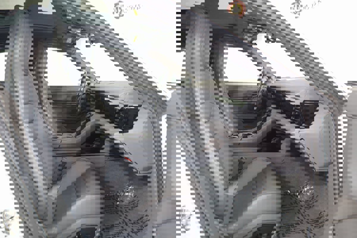 Used 2020 Porsche Taycan 4S image 13