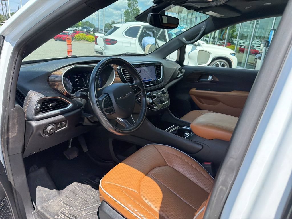 Used 2021 Chrysler Pacifica Pinnacle AWD/4WD image 17