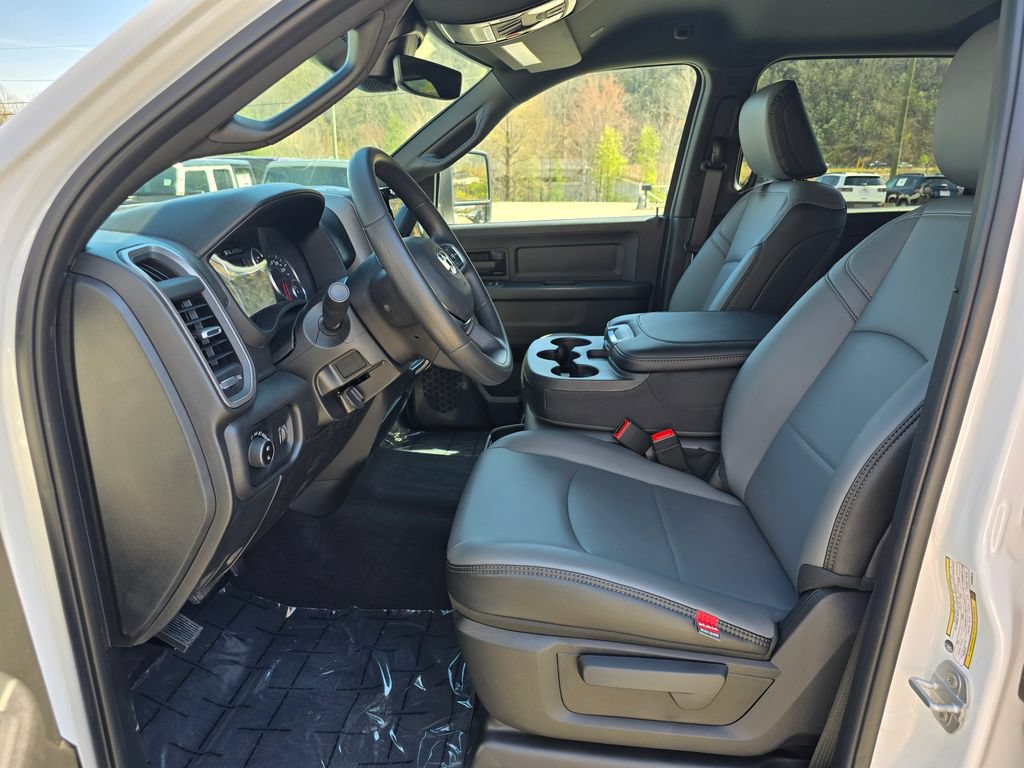 New 2026 RAM 3500 Tradesman AWD/4WD image 4