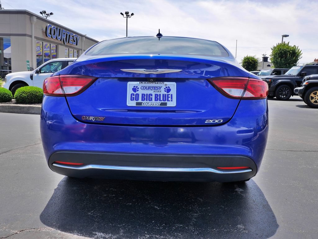 Used 2017 Chrysler 200 Limited Platinum FWD image 6