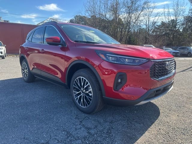 New 2026 Ford Escape SE w/ PHEV Premium Package