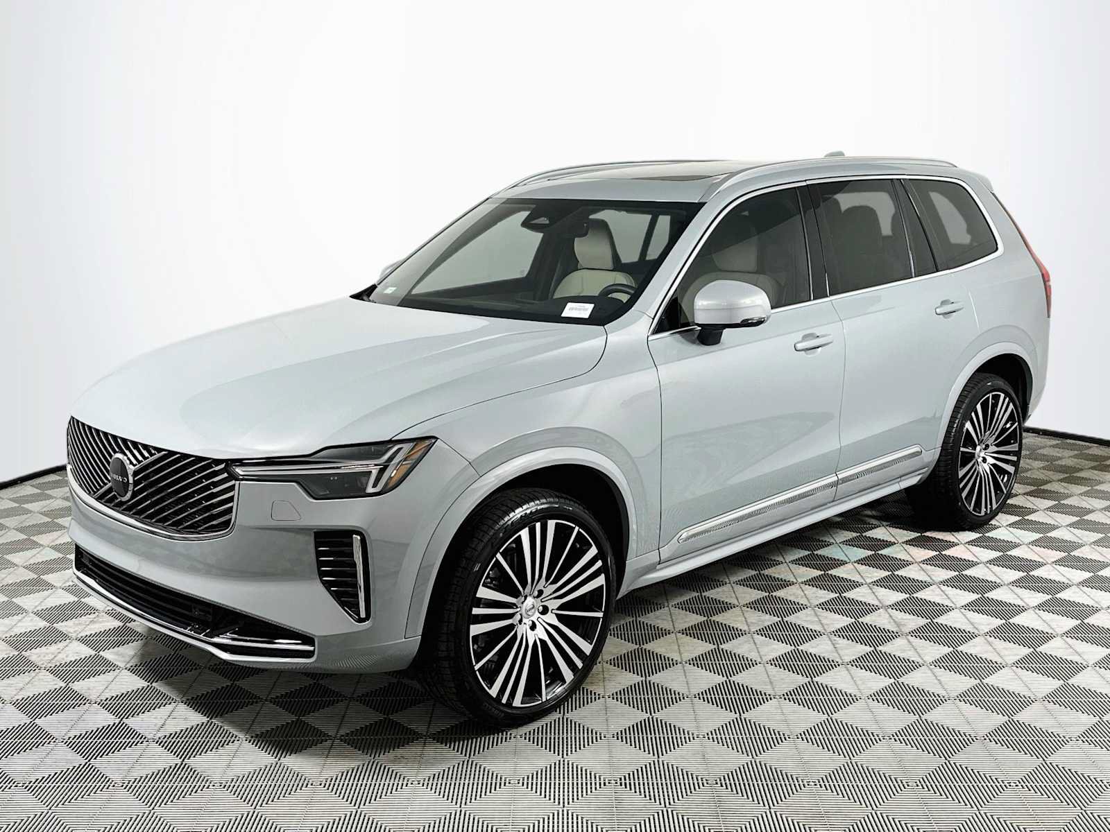 New 2027 Volvo XC90 B5 Core AWD/4WD image 3