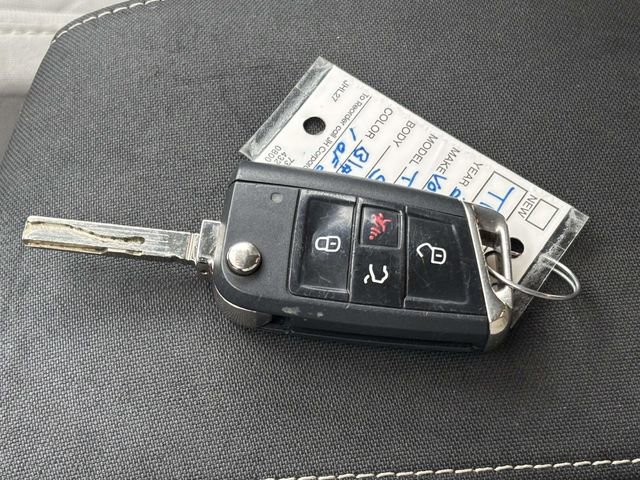 Used 2021 Volkswagen Tiguan S image 19