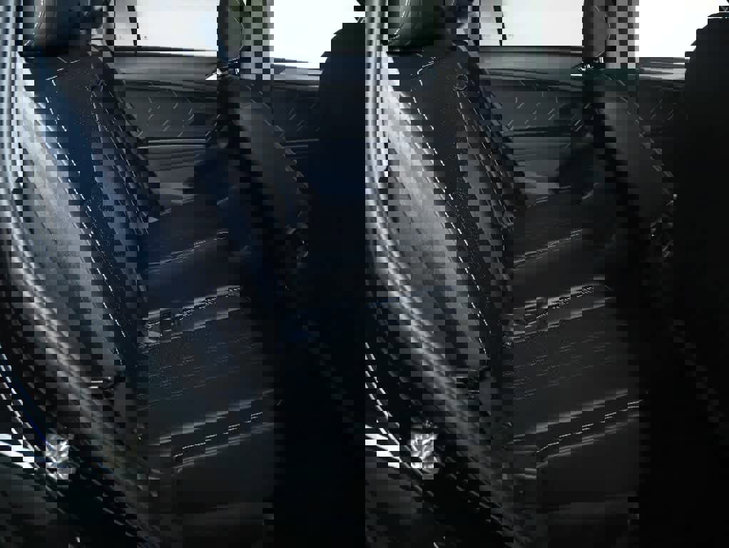 Certified 2023 Volkswagen Tiguan SE image 33