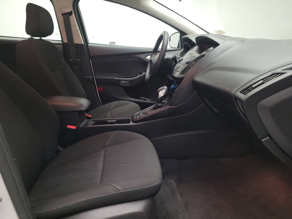 Used 2018 Ford Focus SE FWD image 21