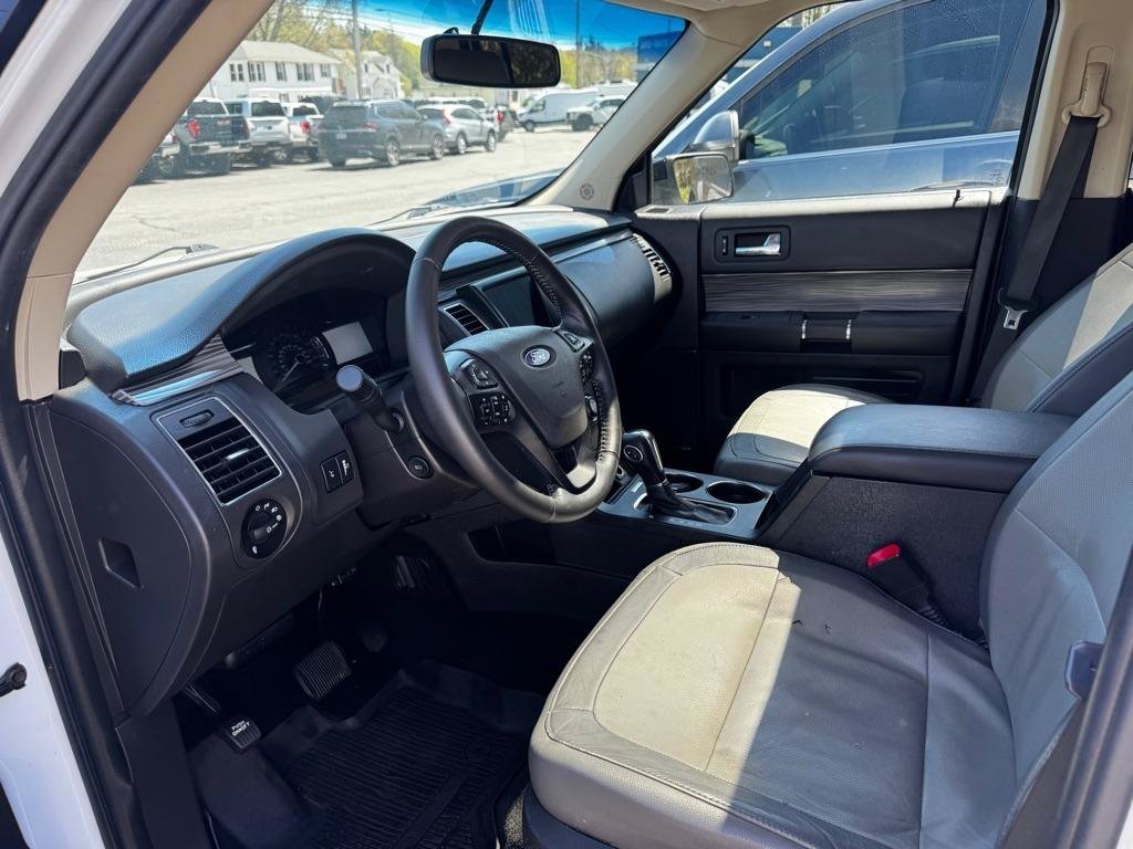 Used 2018 Ford Flex SEL w/ Equipment Group 202A AWD/4WD image 12