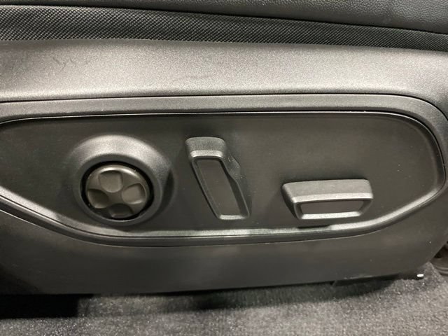 Used 2022 Jeep Grand Cherokee Trailhawk w/ Luxury Tech Group III AWD/4WD image 32