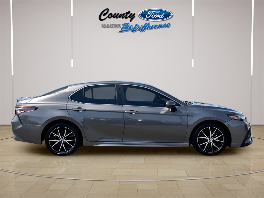 Used 2024 Toyota Camry SE image 22