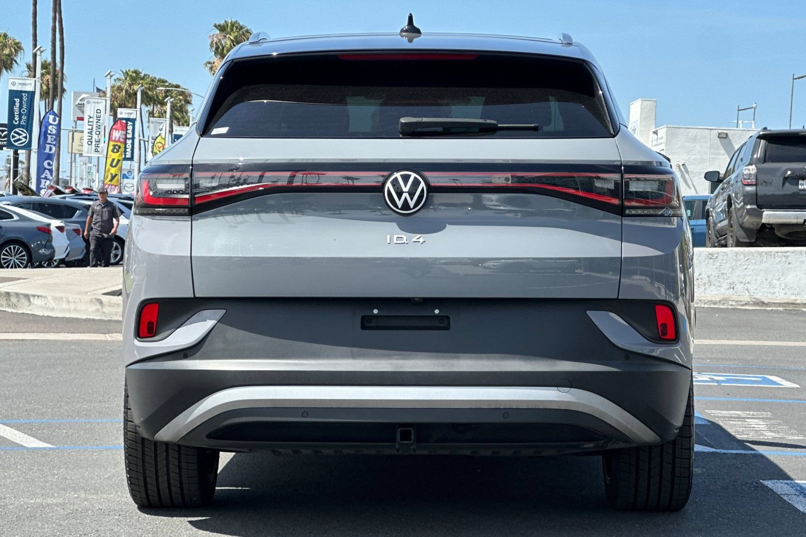 Used 2021 Volkswagen ID.4 Pro S w/ Gradient Package AWD/4WD image 5