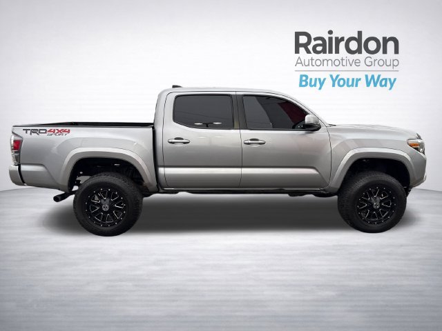 Used 2020 Toyota Tacoma TRD Sport w/ Technology Package AWD/4WD image 8