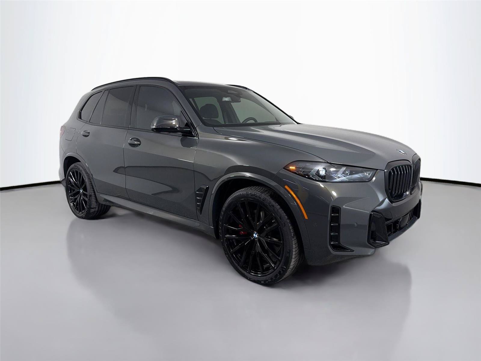 New 2026 BMW X5 xDrive40i w/ M Sport Package AWD/4WD image 3