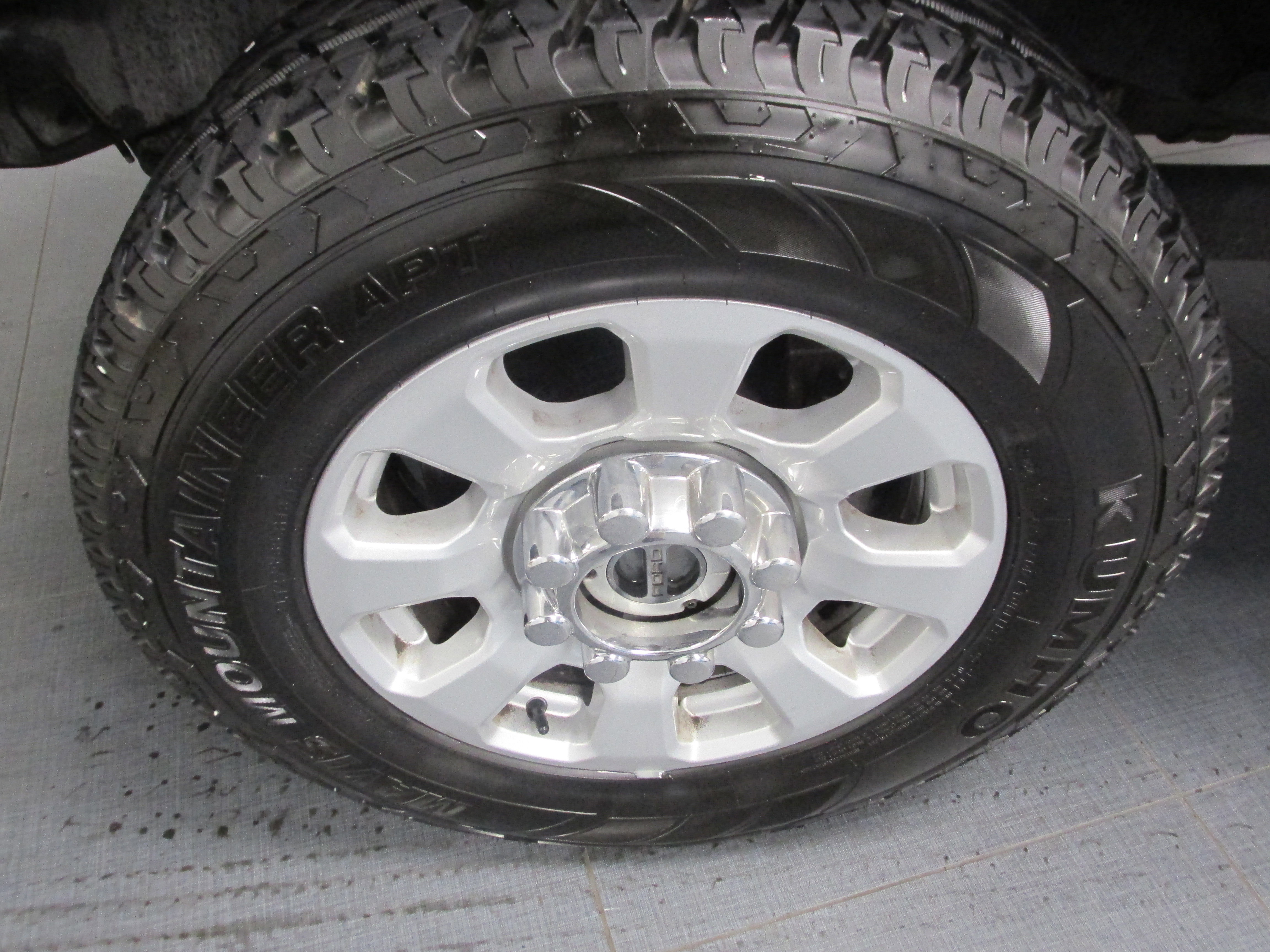 Used 2023 Ford F250 XLT w/ Snow Plow Prep Package image 13