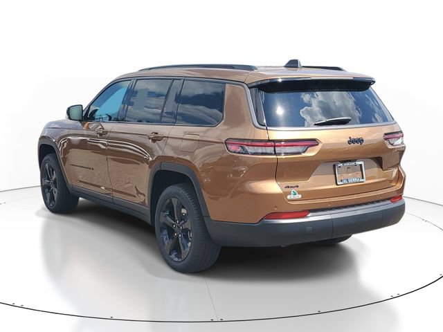 New 2026 Jeep Grand Cherokee L Limited w/ Limited Altitude Package AWD/4WD image 3