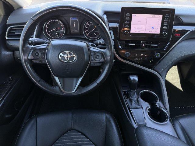 Used 2021 Toyota Camry SE FWD image 11