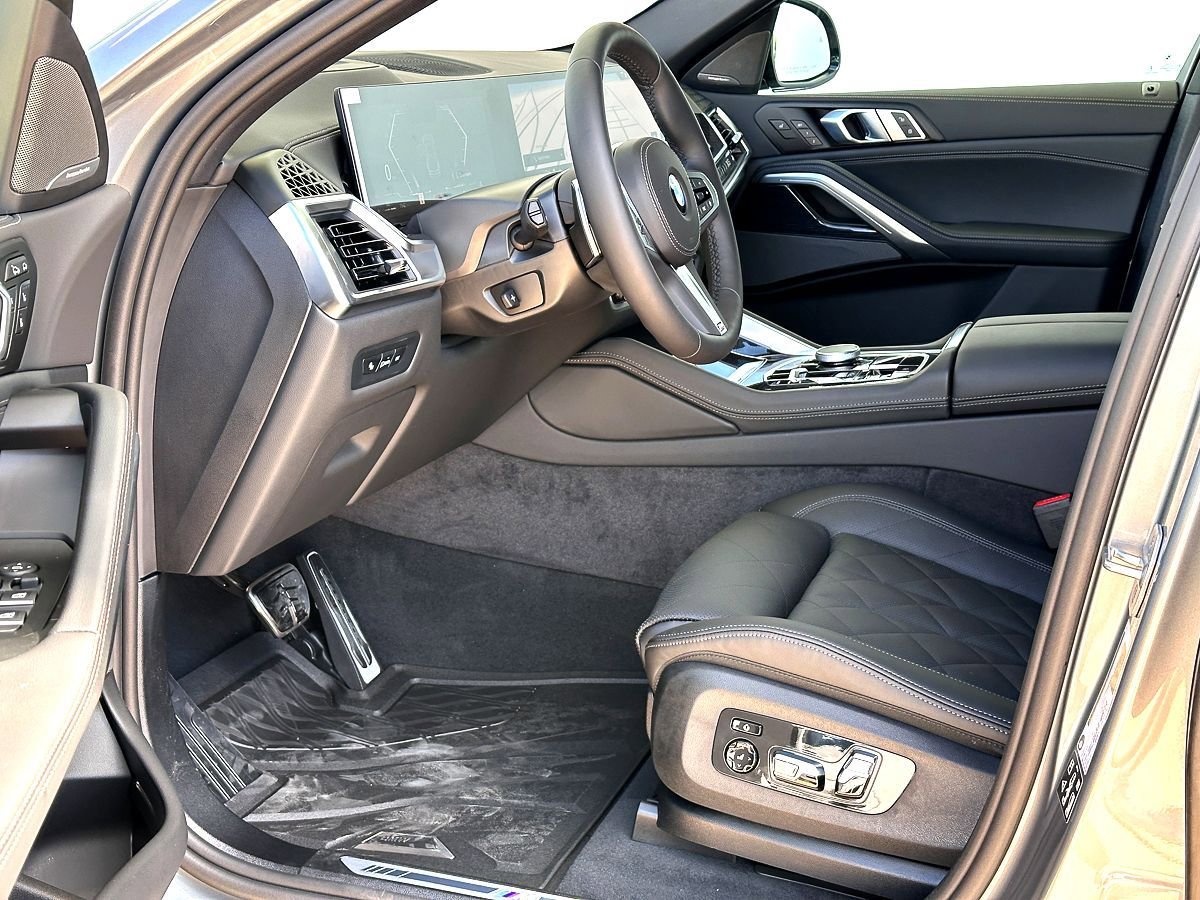 New 2026 BMW X6 xDrive40i w/ Climate Comfort Package image 10