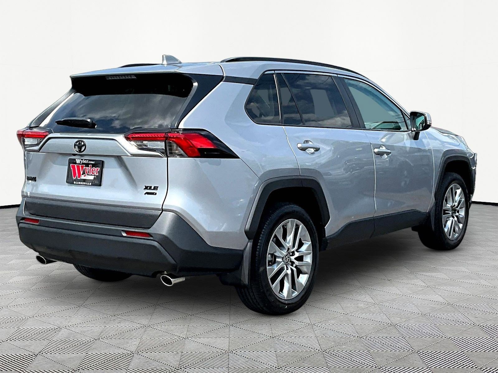 Used 2024 Toyota RAV4 XLE Premium w/ Weather Package AWD/4WD image 6