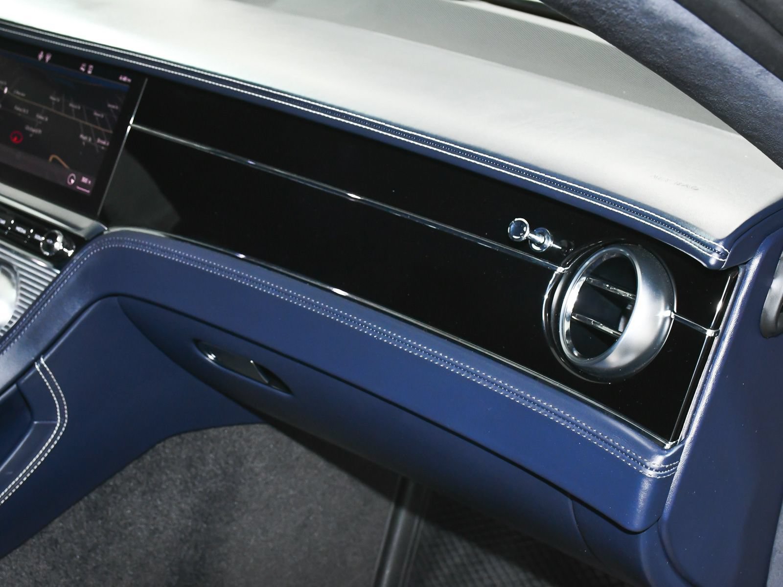 Used 2022 Bentley Continental GT AWD/4WD image 56