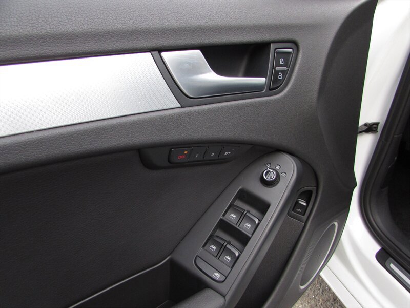 Used 2012 Audi A4 2.0T Premium Plus w/ Premium Plus Pkg image 6