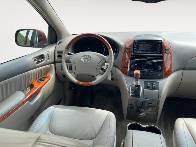 Used 2006 Toyota Sienna FWD image 11